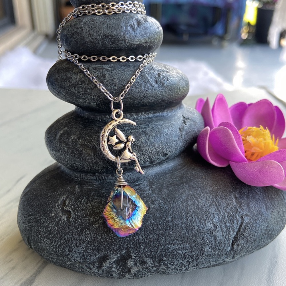 🔴 Fairy moon rainbow titanium quartz necklace - Picture 3 of 7